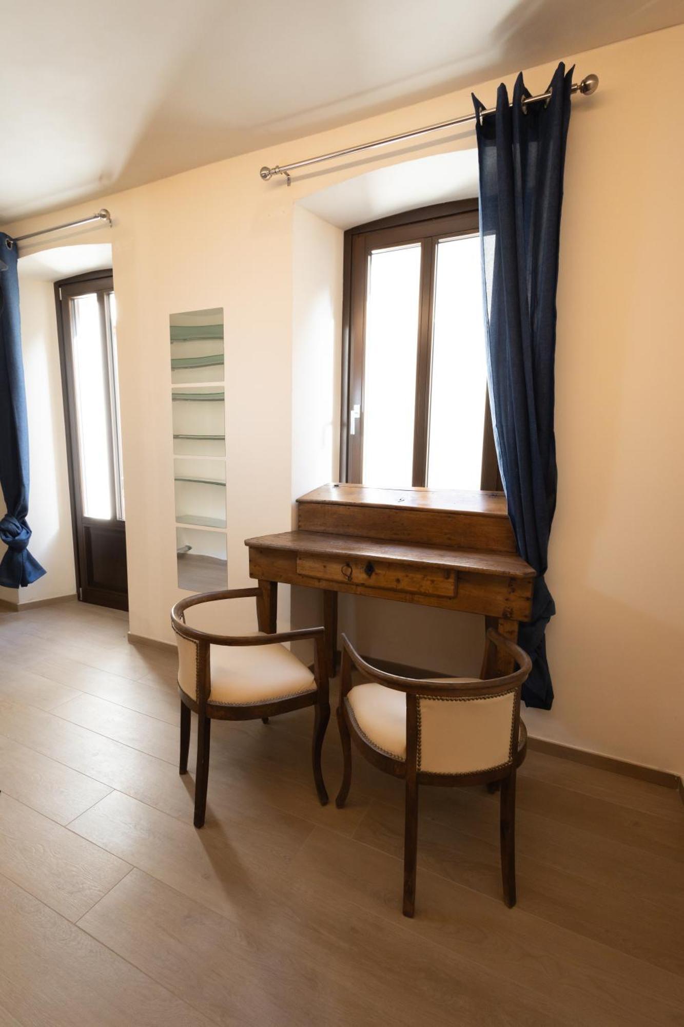 Maison Aubert In Centro Storico Aosta Bagian luar foto