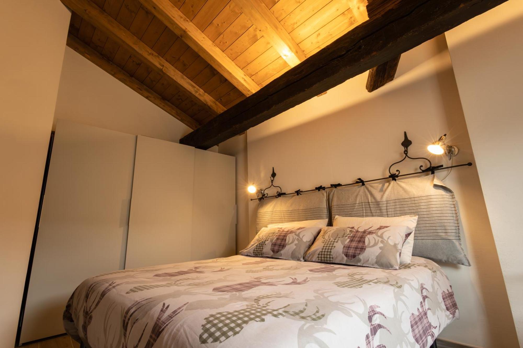 Maison Aubert In Centro Storico Aosta Bagian luar foto